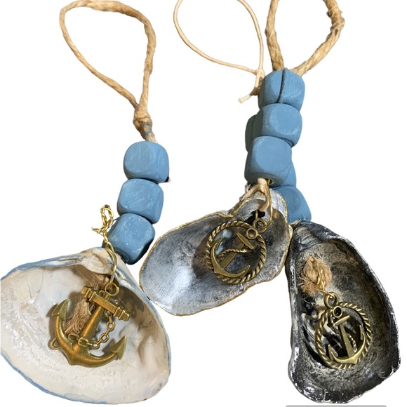 HOST PICK 🎉3 Bottle Charm Bundle -2 Oyster shell & 1 Clam Shell w/ Anchor Charm - Picture 3 of 12